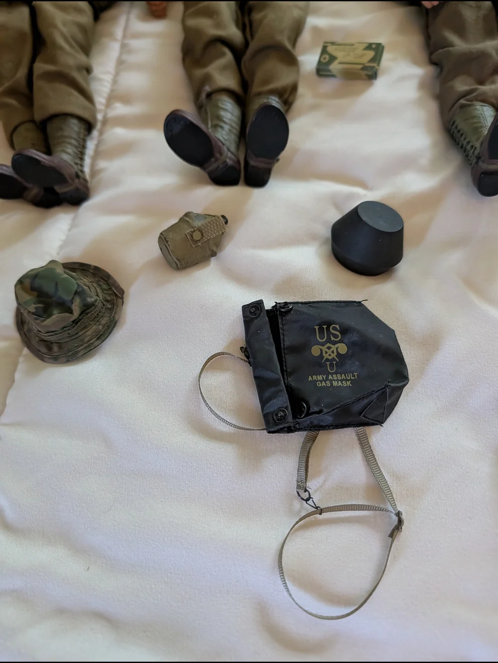 Lot of 4 1998 to 2002 Collectible 21st Century Military action figures
